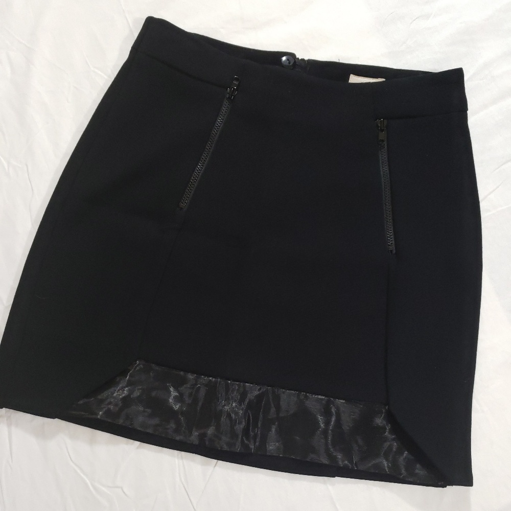 🌸H&M Black Mini Skirt